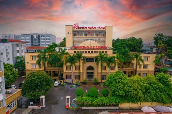  Cảnh quan Học viện Ngân Hàng