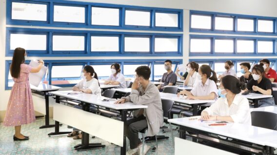 Sinh viên tham gia lớp học tại Trường Đại Học Quy Nhơn