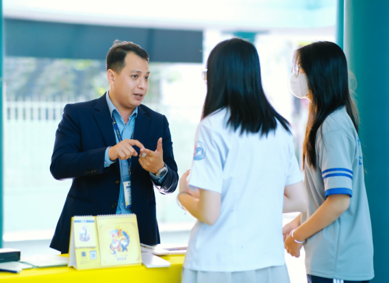 Bây Giờ Còn Trường Nào Xét Học Bạ Không? Cập Nhật Mới Nhất 2025