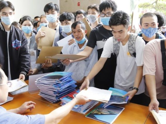 Hồ sơ đại học đầy đủ chi tiết từ A đến Z cho thí sinh đăng ký xét tuyển