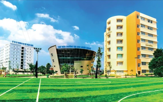 Trường đại học ngân hàng xét học bạ mở rộng cơ hội vào đại học cho thí sinh
