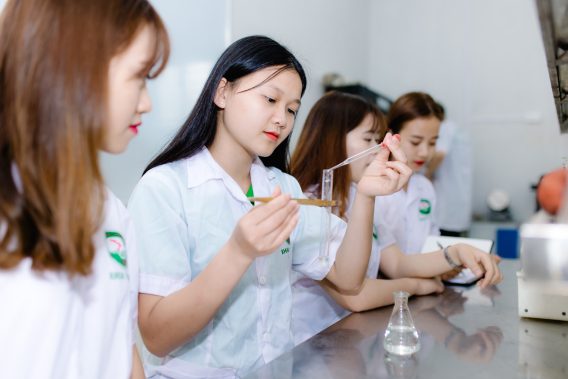 Xét học bạ ngành Dược mở rộng cơ hội vào trường uy tín